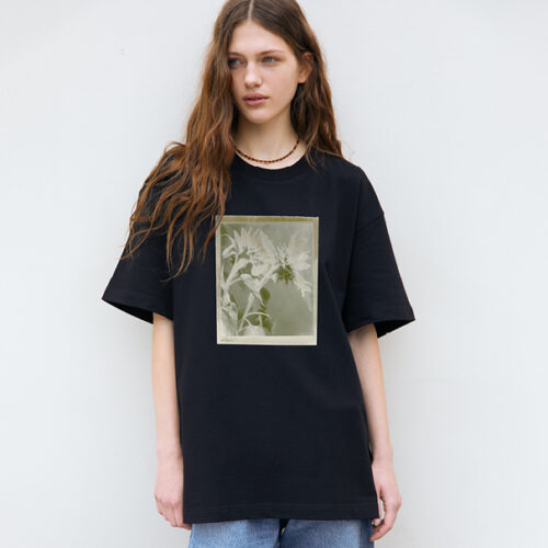 Футболка з принтом "Соняхи"  FUTURESPECTIVE × KERNEL, чорна